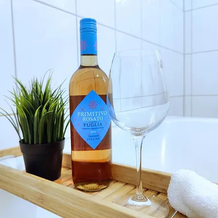 Grosses Modernes Loft Mit Tischkicker, Billiard Und Heimkino In Uni Und Klinik Naehe * Magdeburgo