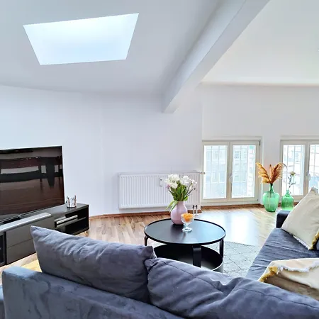 Apartamento Grosses Modernes Loft Mit Tischkicker, Billiard Und Heimkino In Uni Und Klinik Naehe