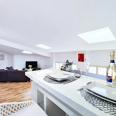 Grosses Modernes Loft Mit Tischkicker, Billiard Und Heimkino In Uni Und Klinik Naehe 公寓 马格德堡