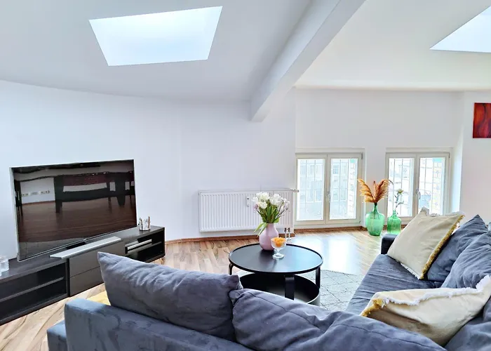 Apartment Großes Modernes Loft Mit Tischkicker, Billiard Und Heimkino In Uni Und Klinik Nähe